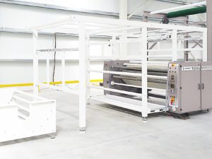 Ligne de machines pour tapis antidérapants